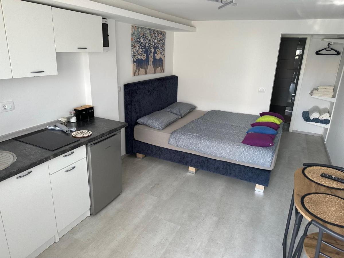Abby Apartment Копер Екстериор снимка